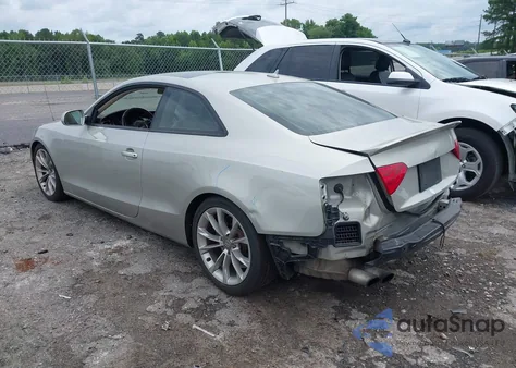 2014 Audi A5 Premium z USA, uszkodzony, nr VIN WAUCFAFR2EA052753